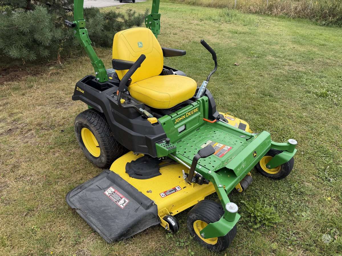 John Deere Z515e, садовые тракторы