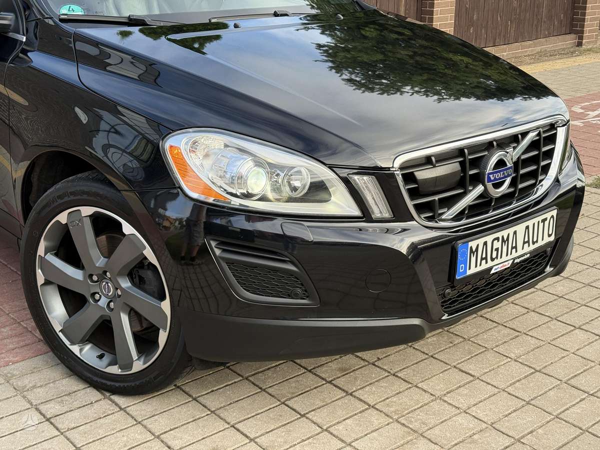 Volvo XC60, 2.4 l., Внедорожник / Кроссовер