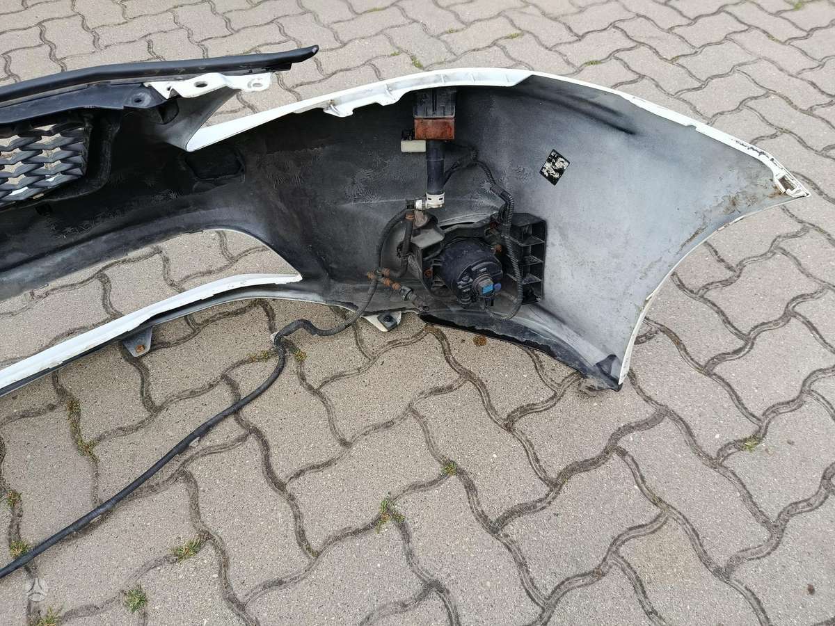 Lexus CT 200h bamperiai