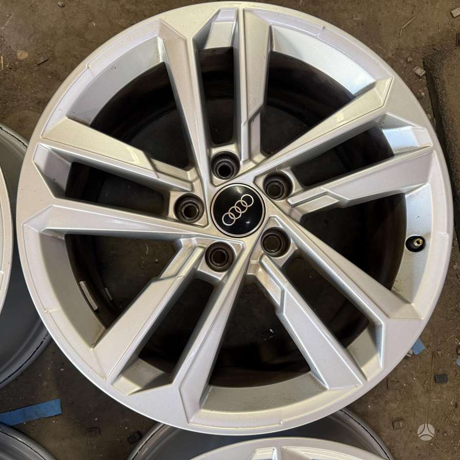 Audi A3, lengvojo lydinio, R17