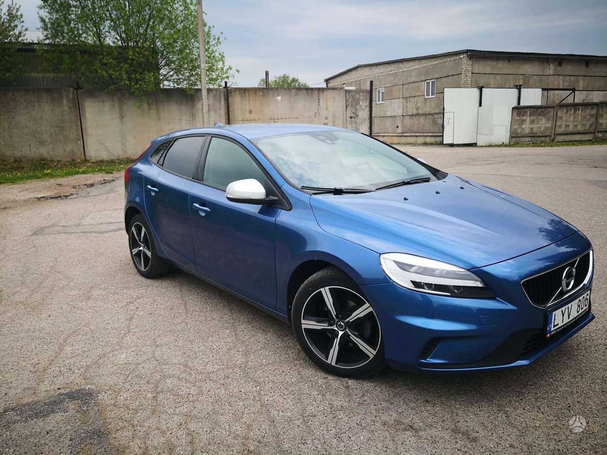 Volvo V40, 2.0 l., hatchback