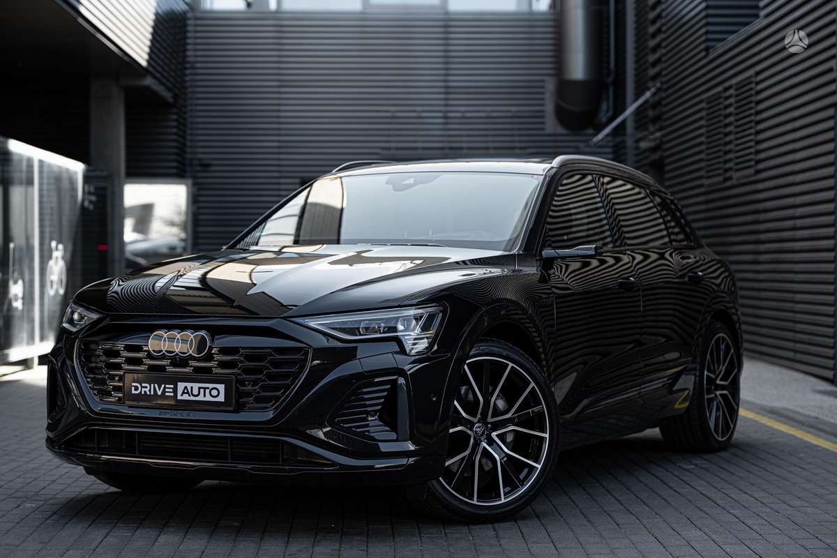 Audi Q8 e-tron, off-road / crossover