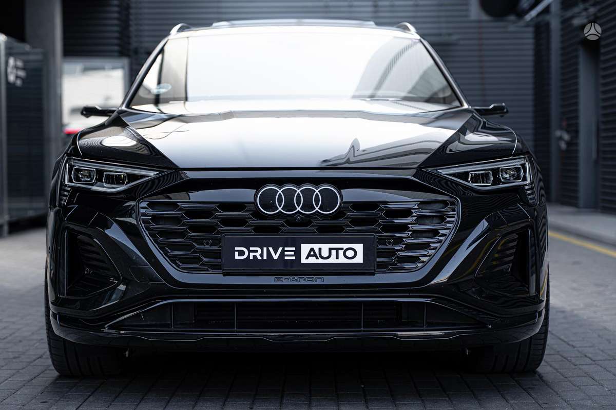 Audi Q8 e-tron, off-road / crossover