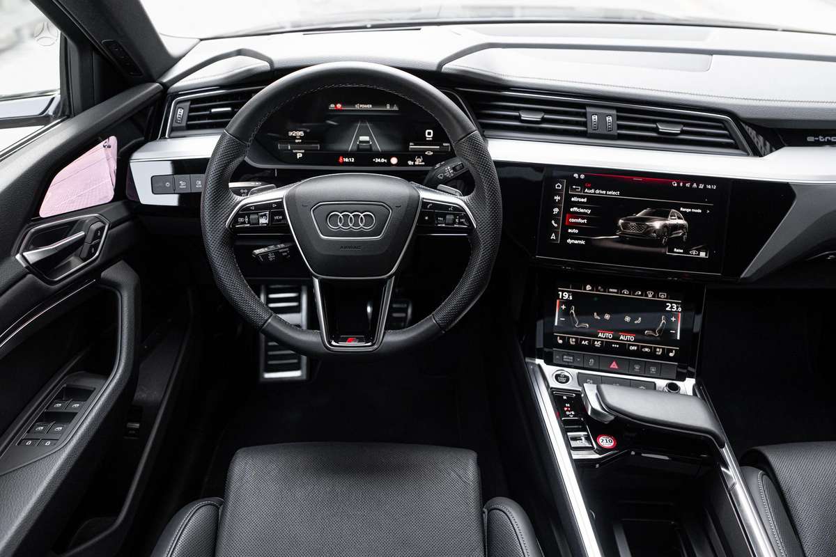 Audi Q8 e-tron, off-road / crossover