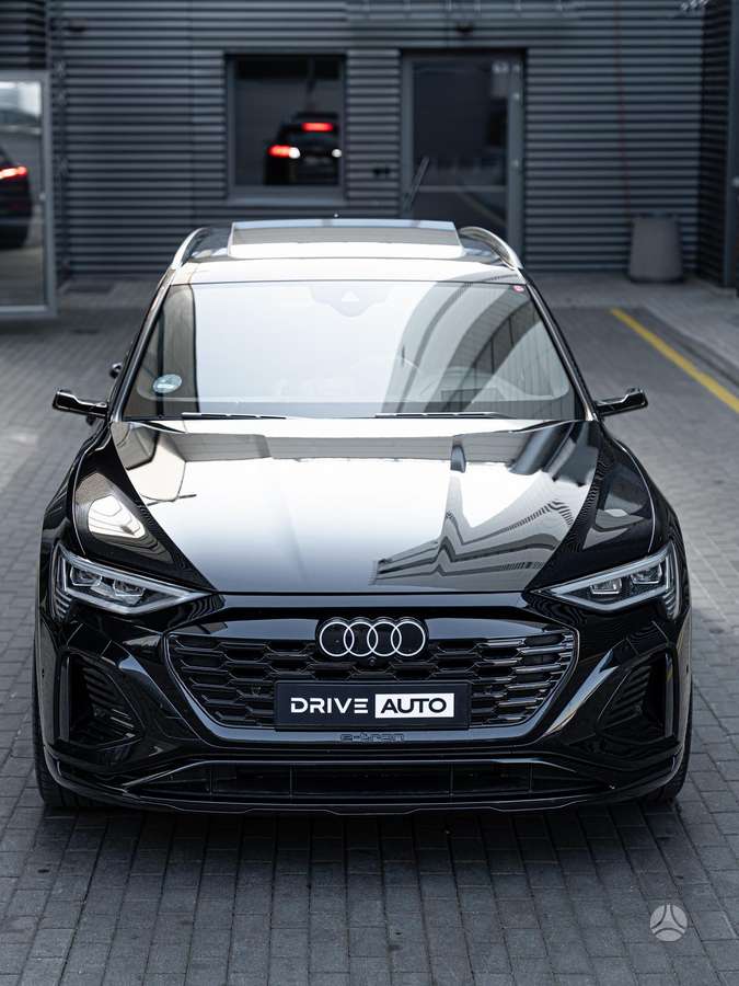 Audi Q8 e-tron, off-road / crossover