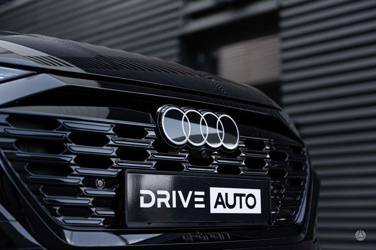 Audi Q8 e-tron, off-road / crossover
