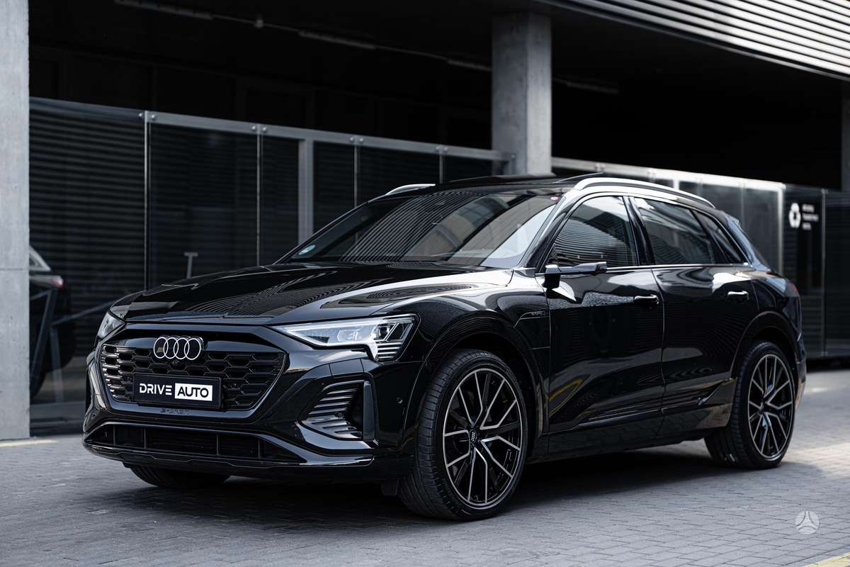 Audi Q8 e-tron, off-road / crossover