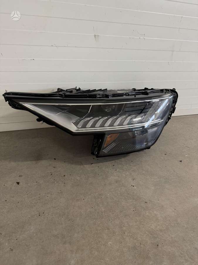 Audi Q8 žibintai