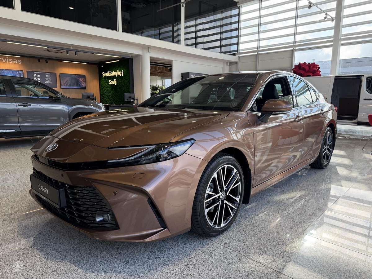 Toyota Camry - 1