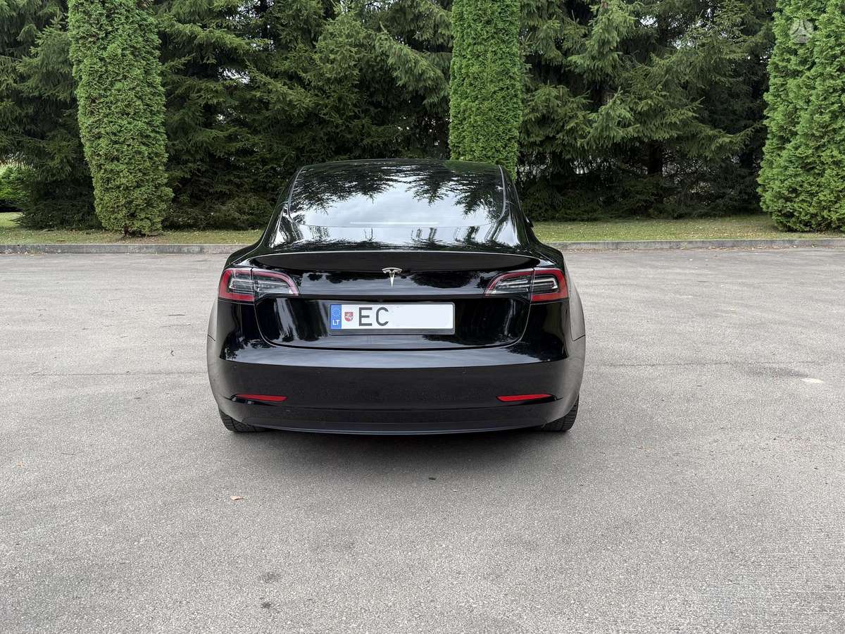 Tesla Model 3, 54 kWh, hatchback
