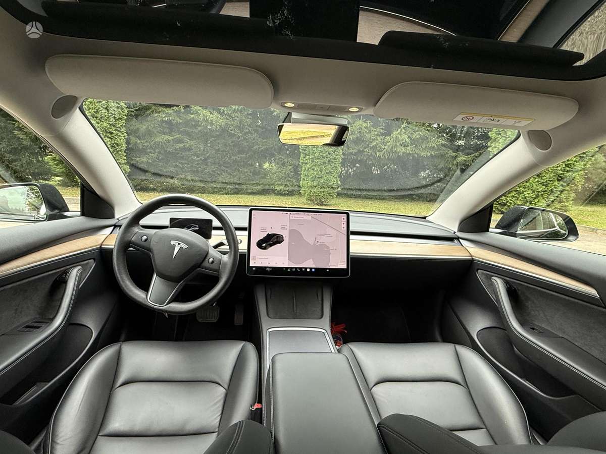 Tesla Model 3, 54 kWh, hatchback