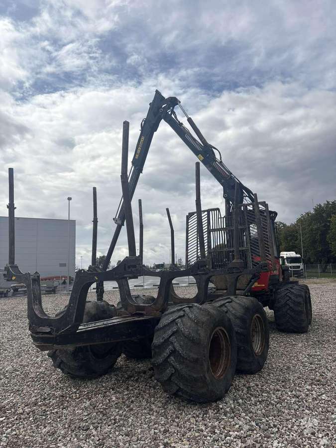 Komatsu 845, forwarders