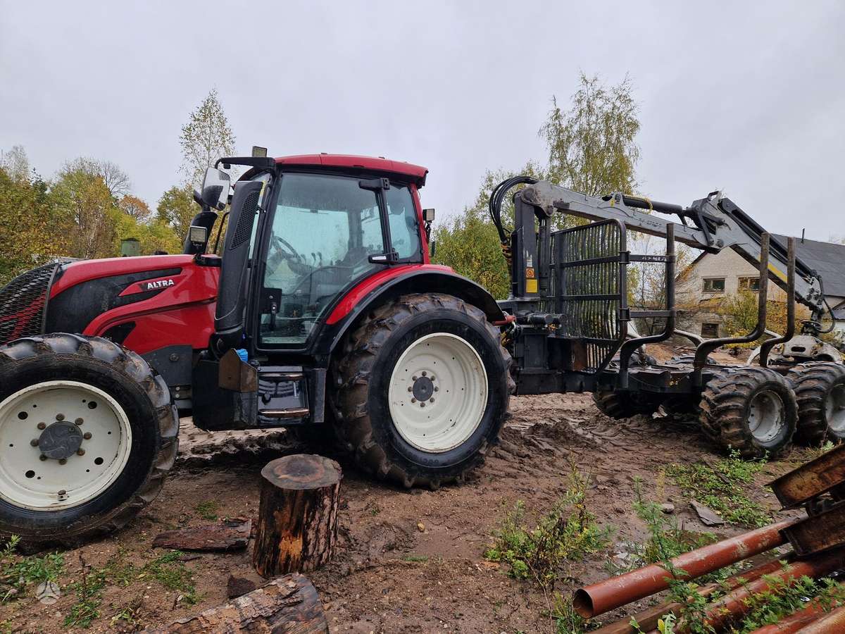Valtra N134, лесные тракторы