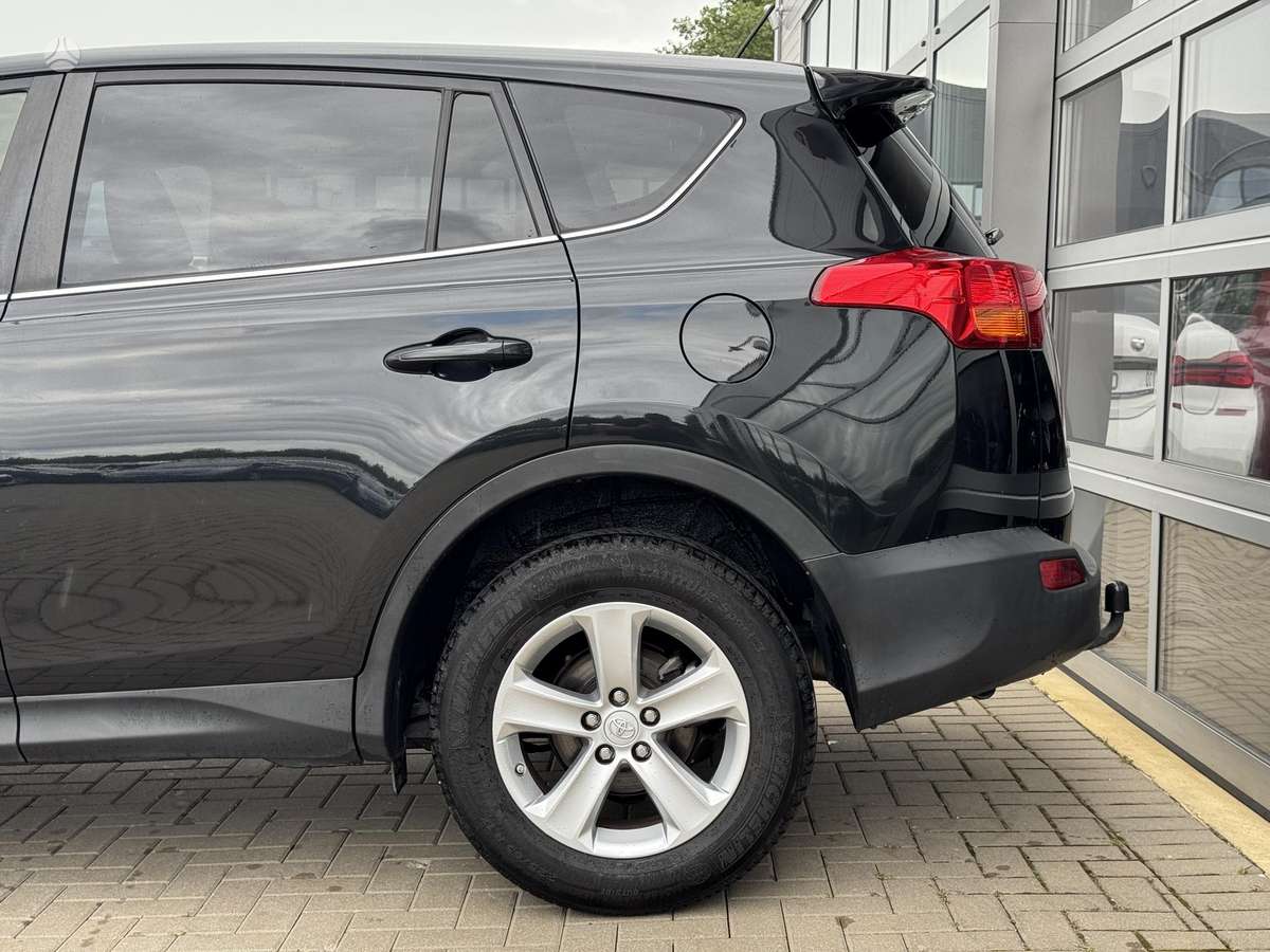 Toyota RAV4 - 6
