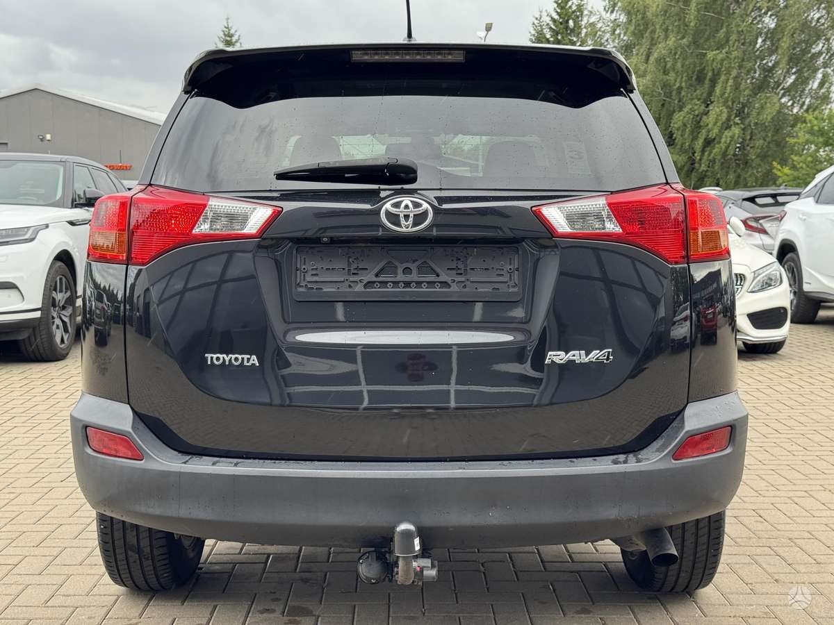 Toyota RAV4 - 8