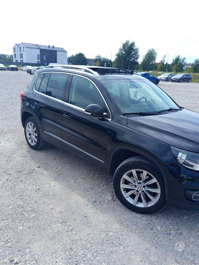 Volkswagen Tiguan - 2