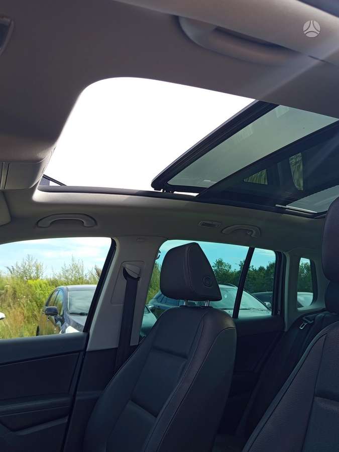 Volkswagen Tiguan - 9