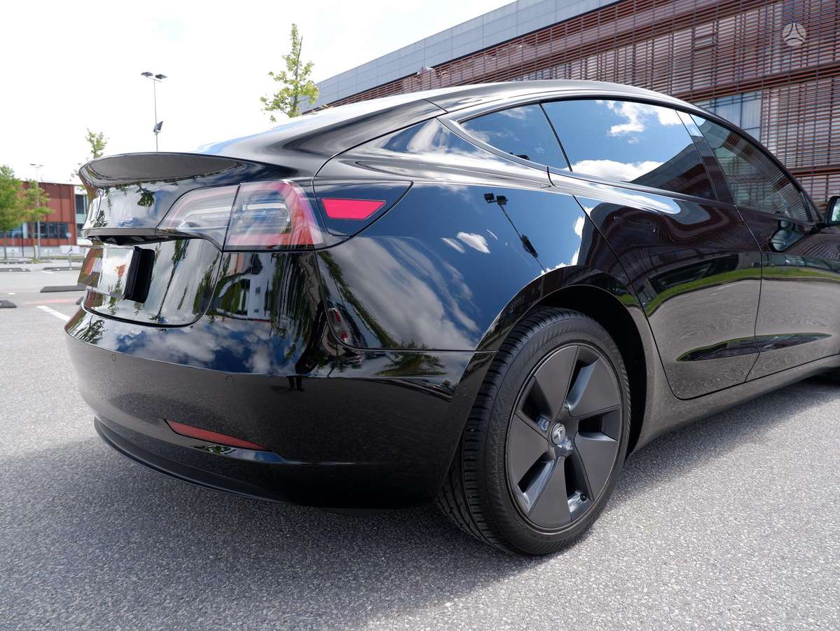 Tesla Model 3, 60 кВт·ч, Седан
