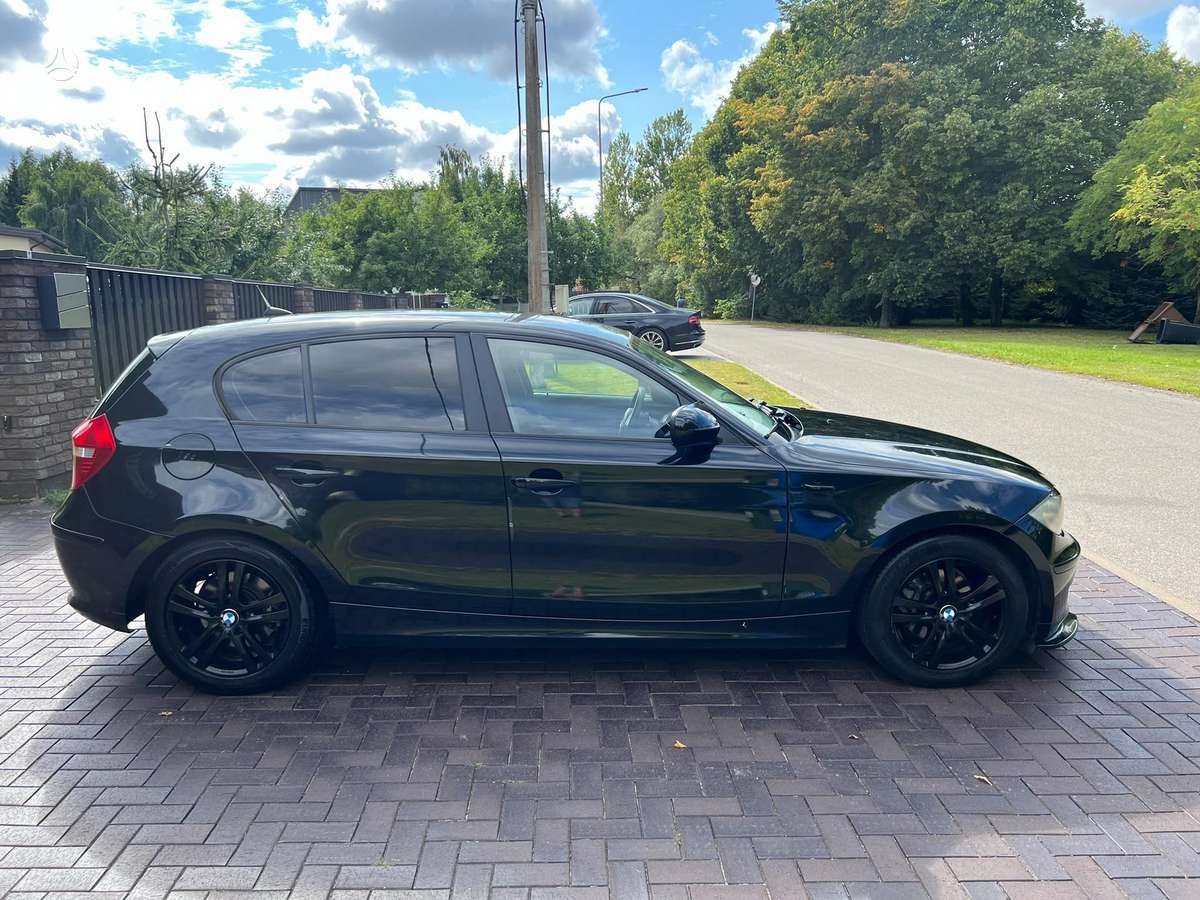 BMW 118, 2.0 l., hatchback