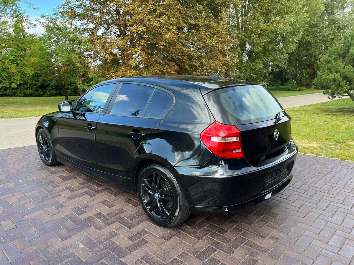 BMW 118, 2.0 l., hatchback
