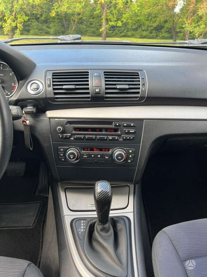 BMW 118, 2.0 l., hatchback