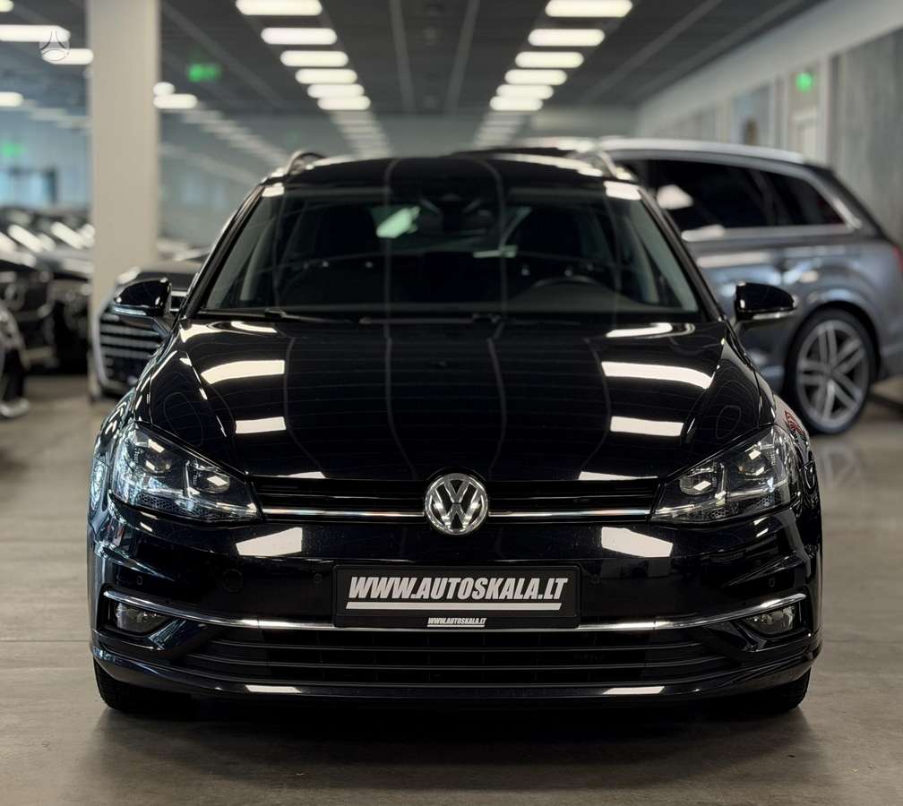 Volkswagen Golf - 2