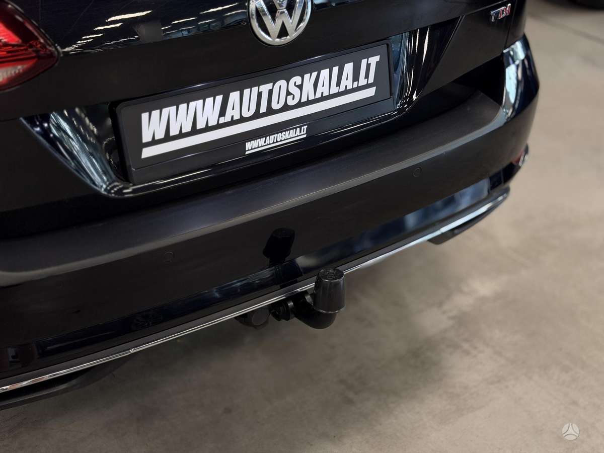 Volkswagen Golf - 10
