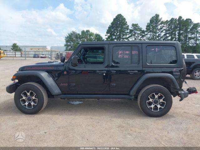 Jeep Wrangler, off-road / crossover