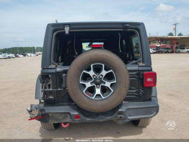 Jeep Wrangler, off-road / crossover