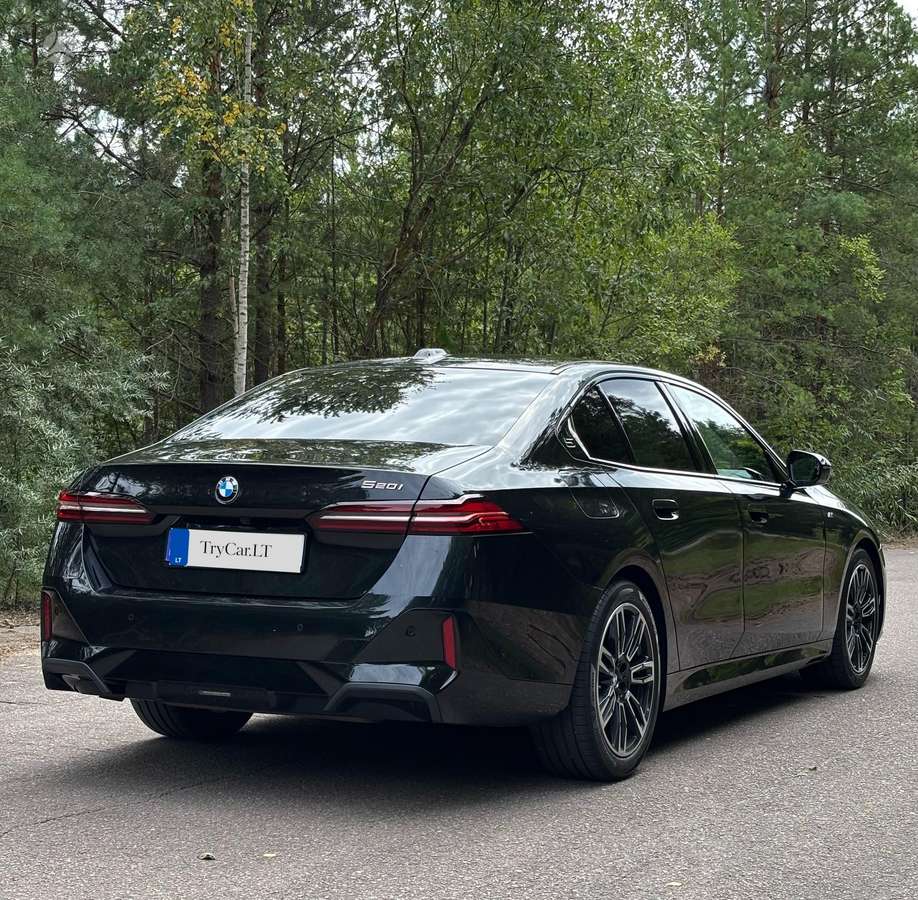 BMW 520, 2.0 l., saloon / sedan