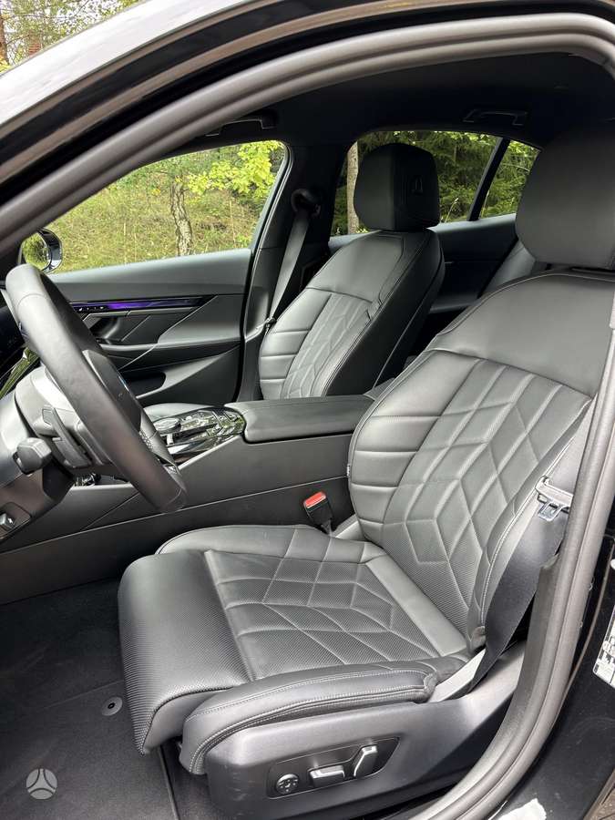 BMW 520, 2.0 l., Седан