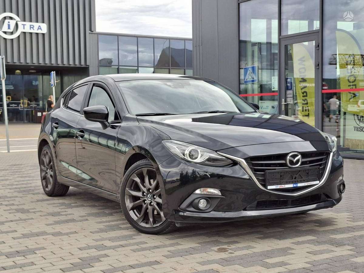 Mazda 3, 1.5 l., hatchback