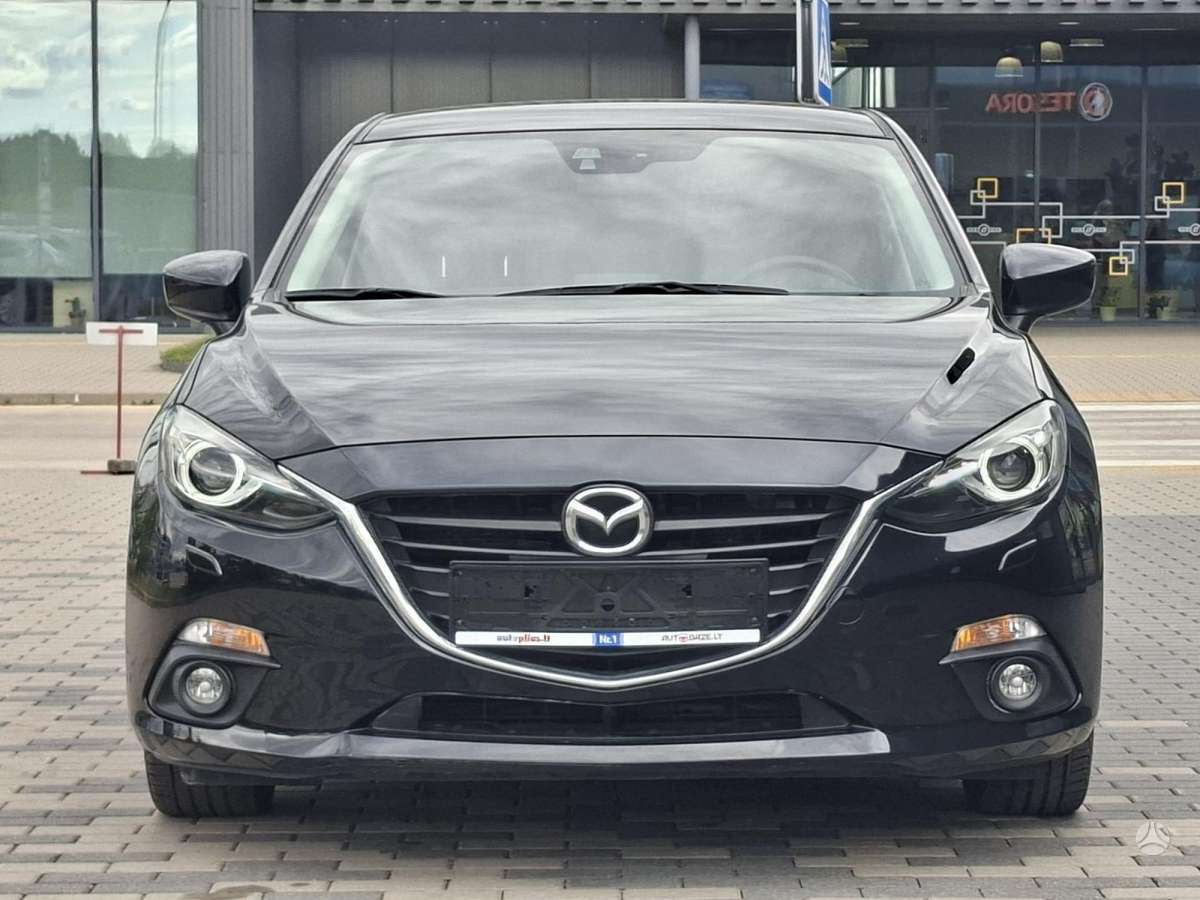 Mazda 3, 1.5 l., hatchback