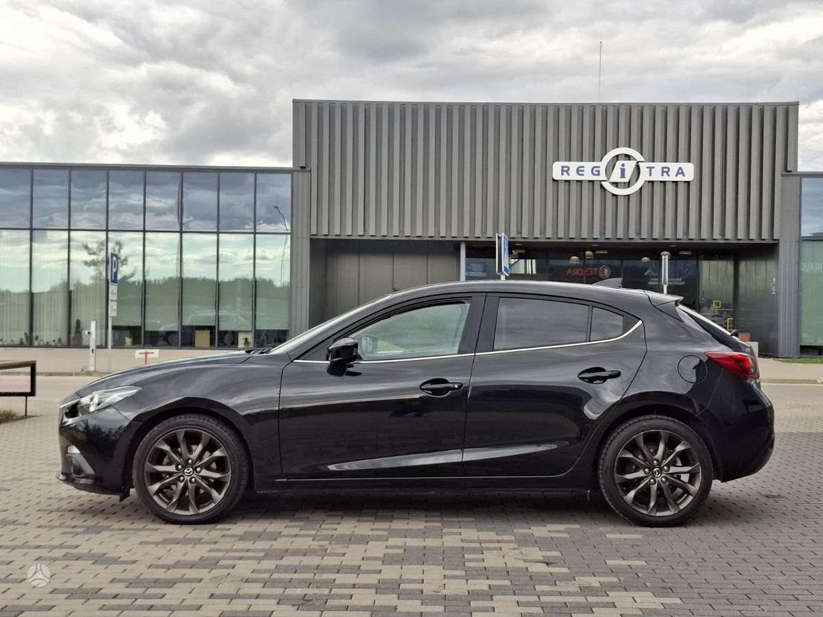 Mazda 3, 1.5 l., hatchback