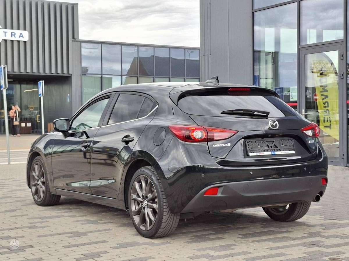 Mazda 3, 1.5 l., hatchback