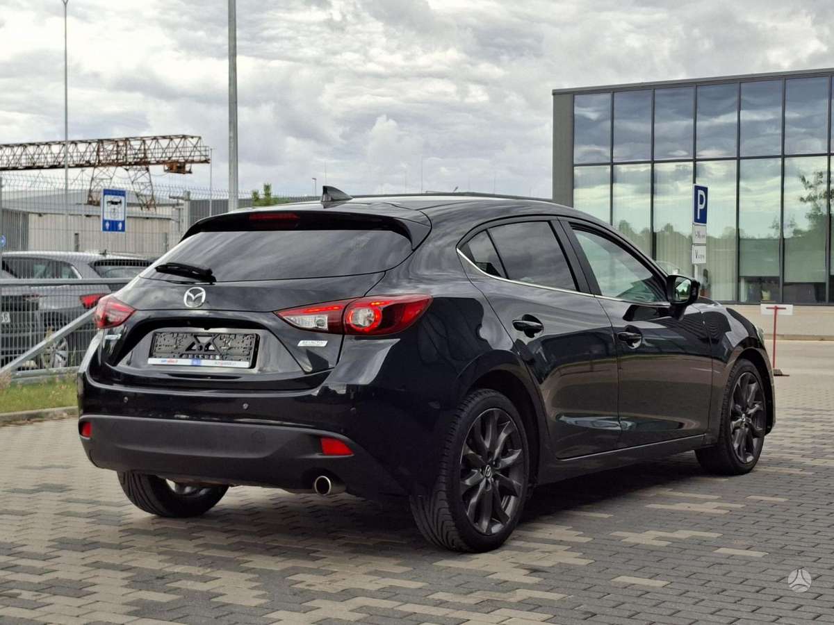 Mazda 3, 1.5 l., hatchback