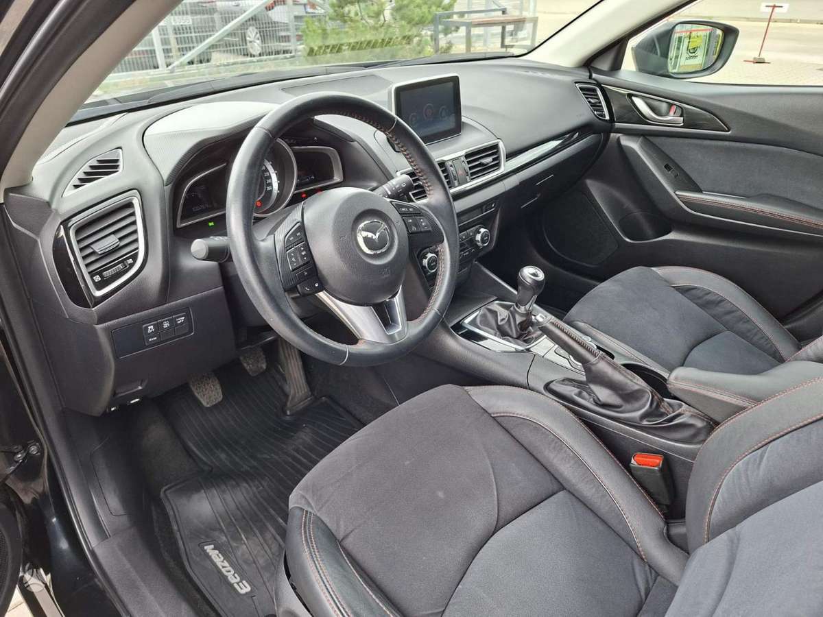 Mazda 3, 1.5 l., hečbekas