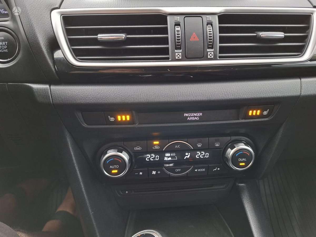 Mazda 3, 1.5 l., hečbekas