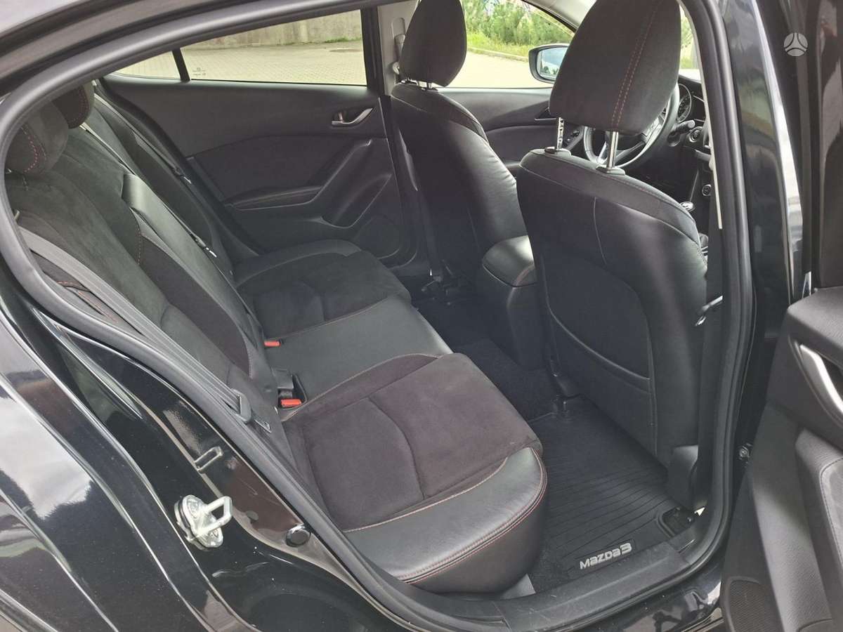 Mazda 3, 1.5 l., hečbekas