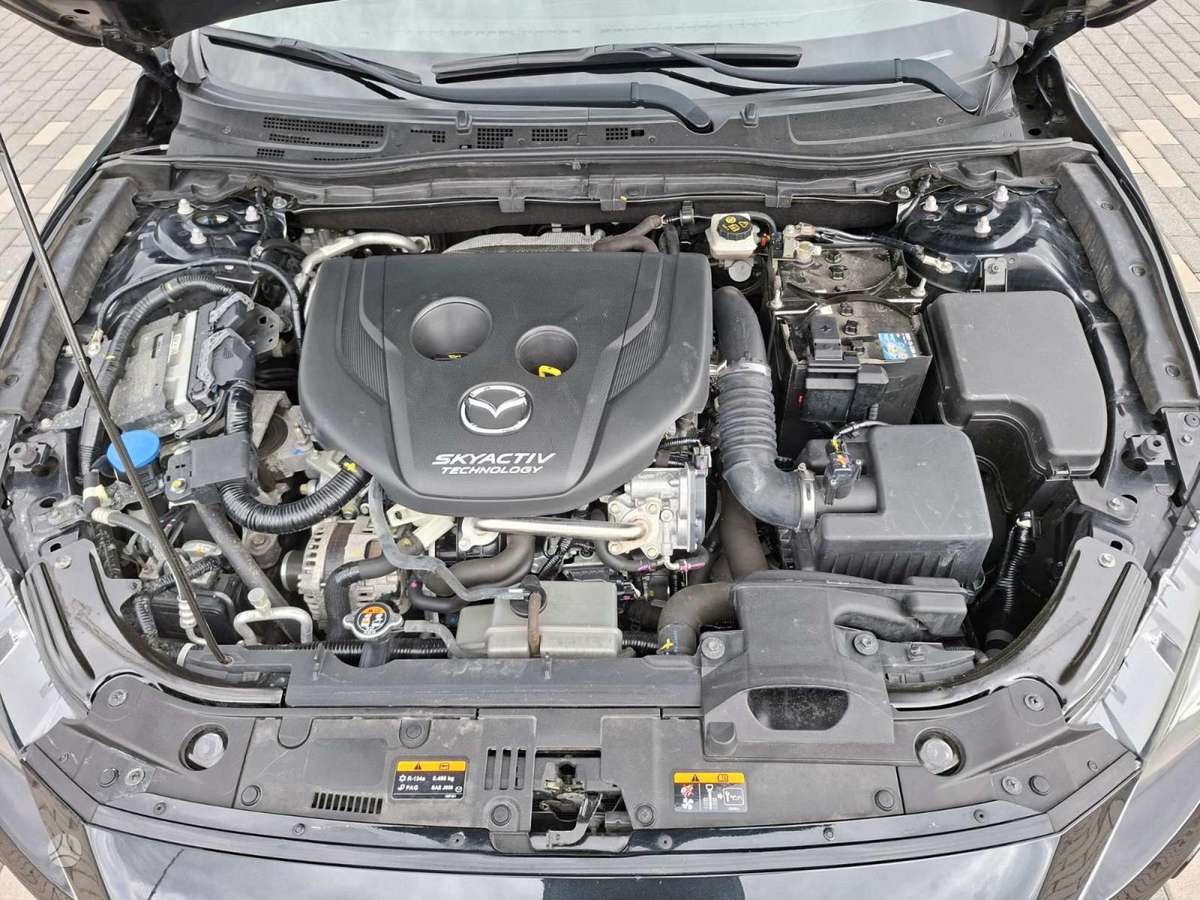 Mazda 3, 1.5 l., hečbekas