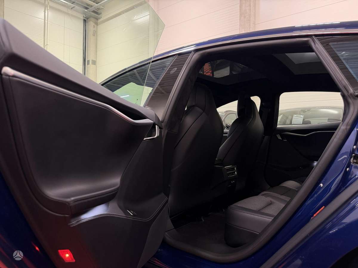 Tesla Model S, 75 kWh, hatchback