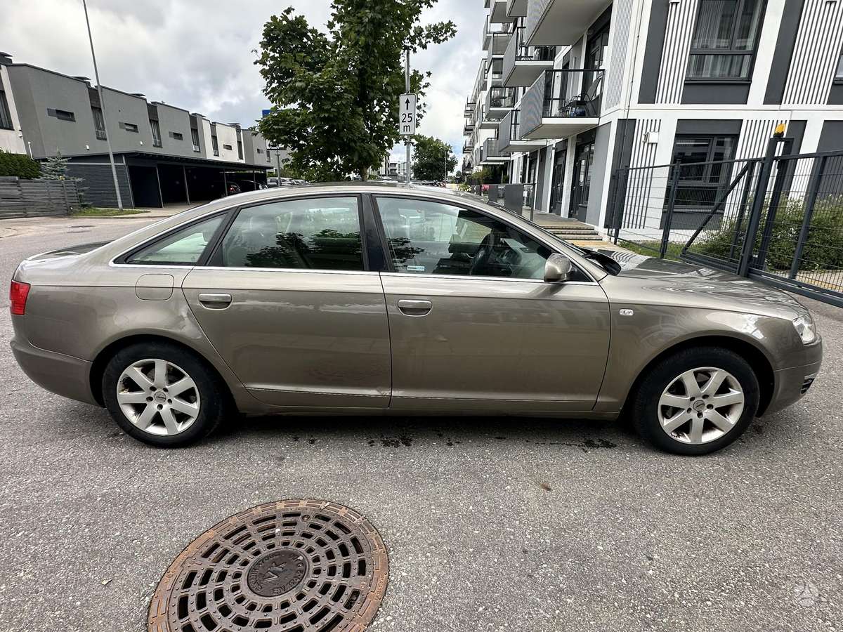 Audi A6, 2.4 l., Седан