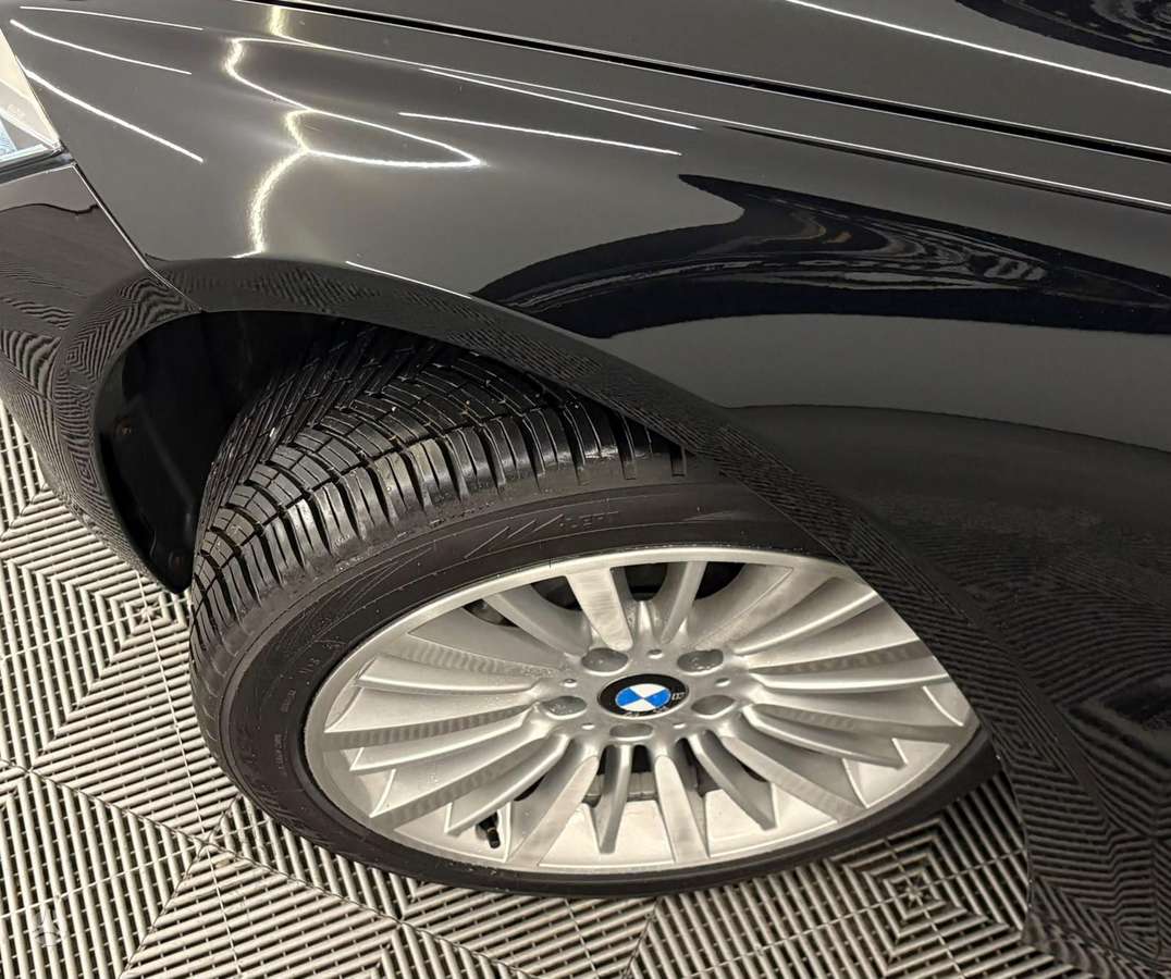 BMW 330, 3.0 l., wagon