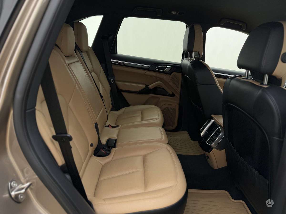 Porsche Cayenne, 3.0 l., Внедорожник / Кроссовер