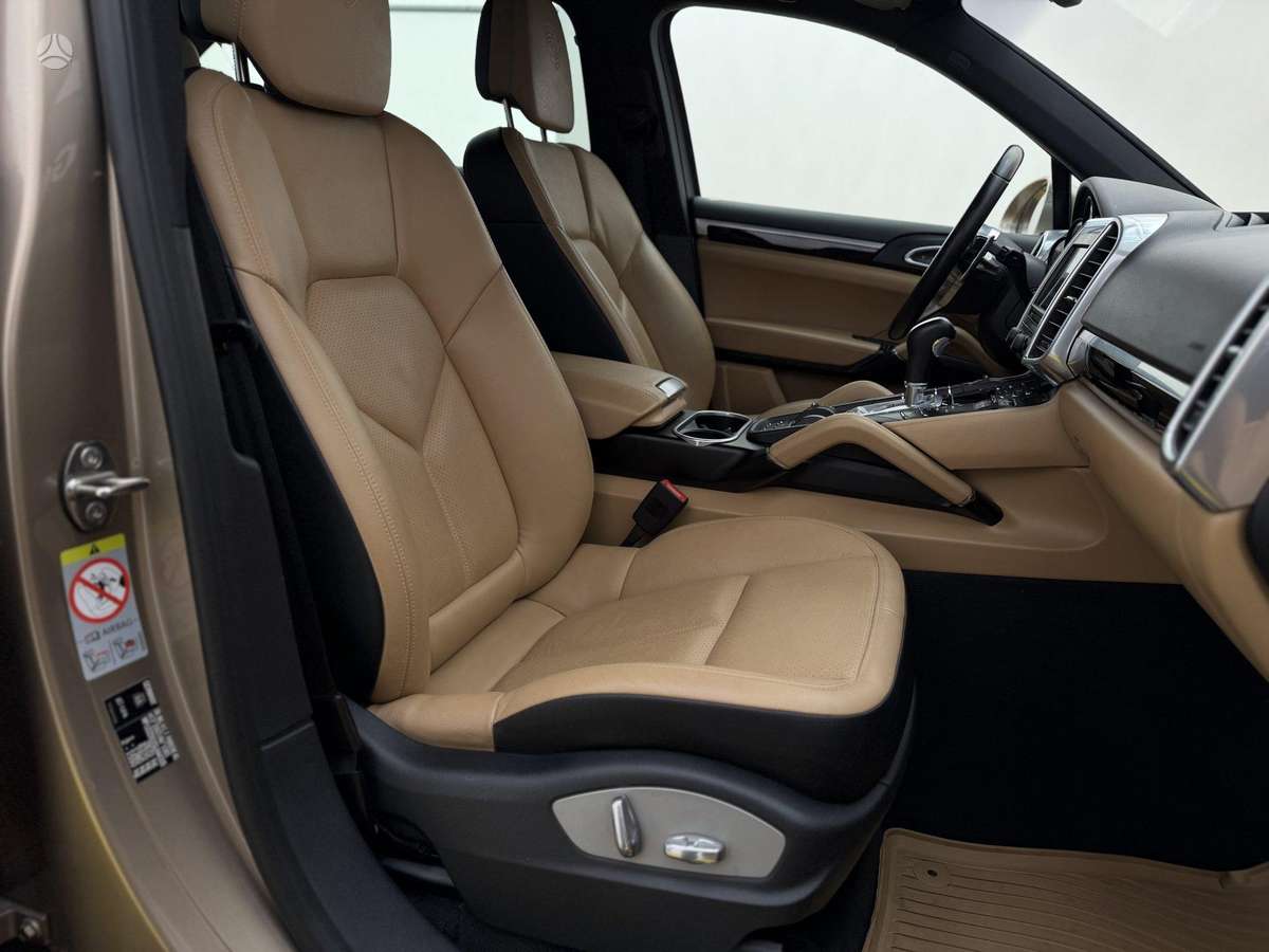 Porsche Cayenne, 3.0 l., Внедорожник / Кроссовер