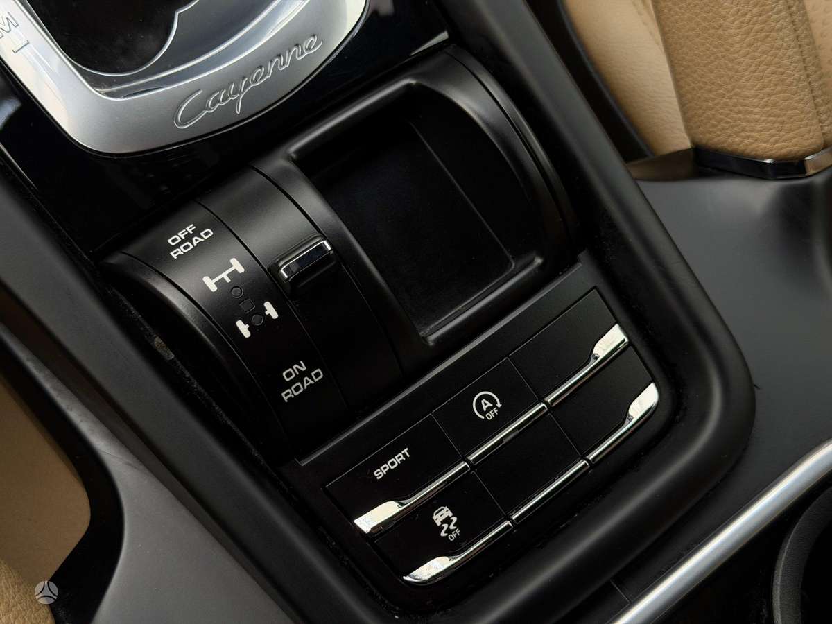 Porsche Cayenne, 3.0 l., Внедорожник / Кроссовер