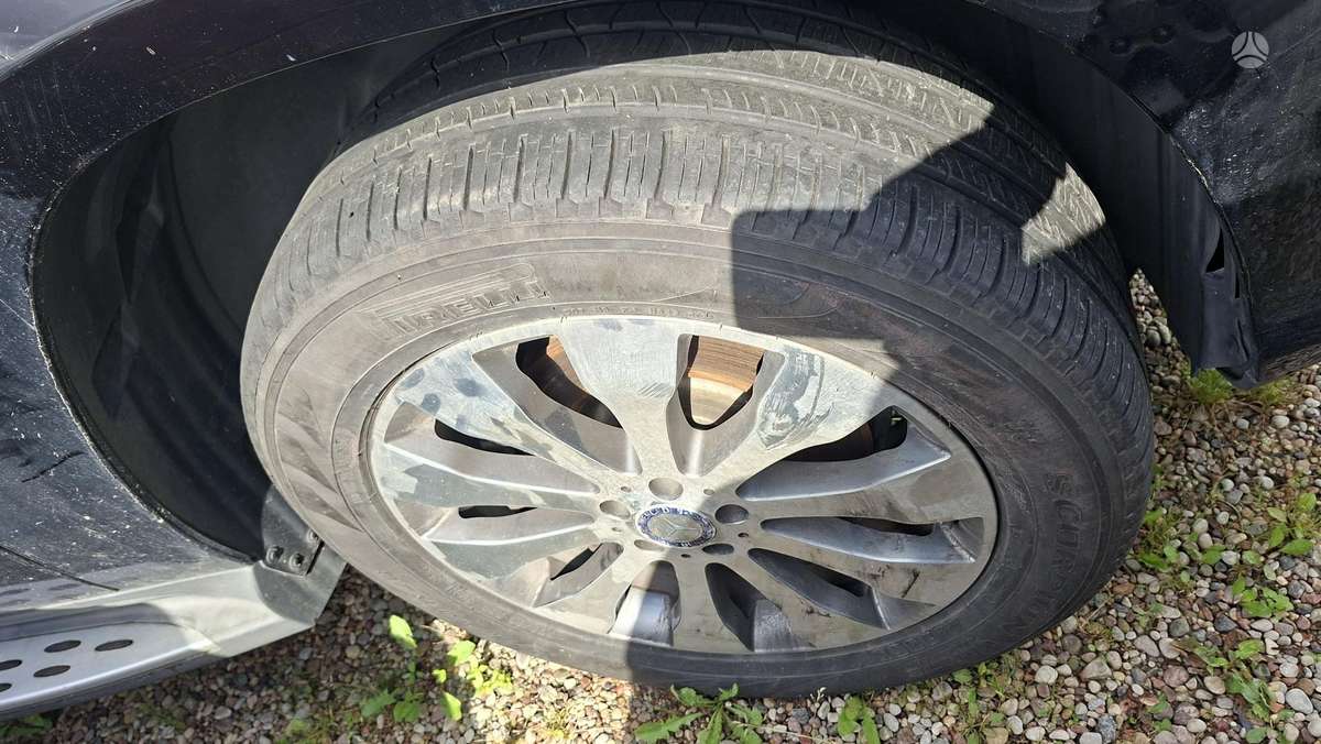 Mercedes-Benz GLS550 по частям