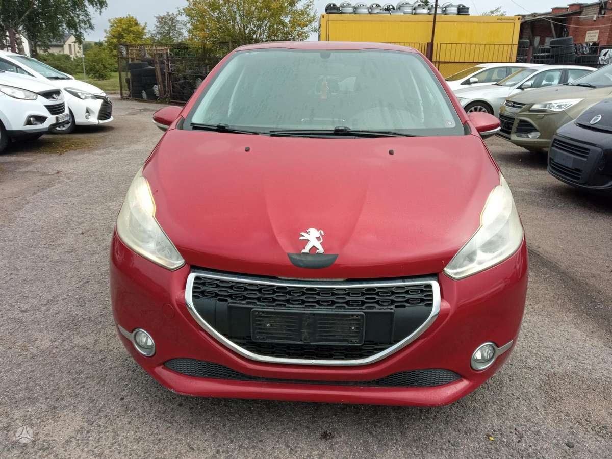 Peugeot 208 - 4