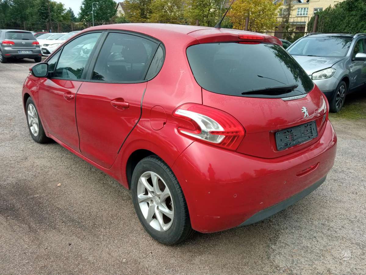 Peugeot 208 - 9