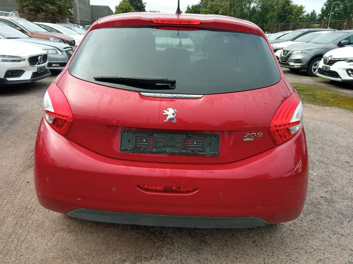 Peugeot 208 - 10
